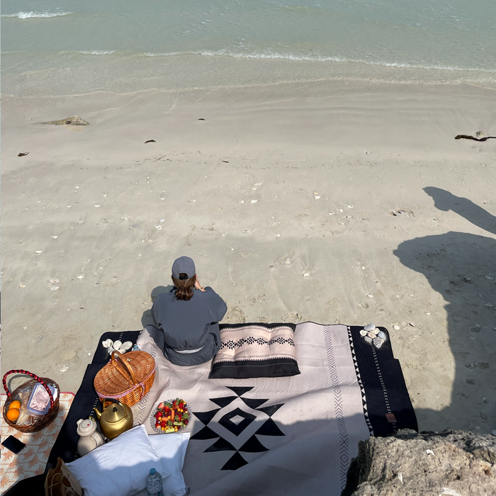 Sadu Fleece Rug & Cushion (Bundle Set)