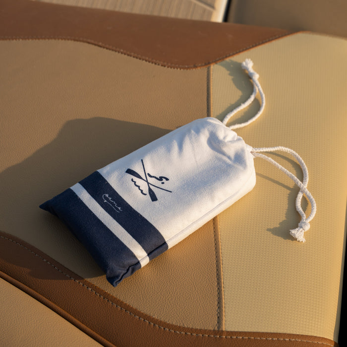 Dual-Sided Beach Towel Navy Blue pouch