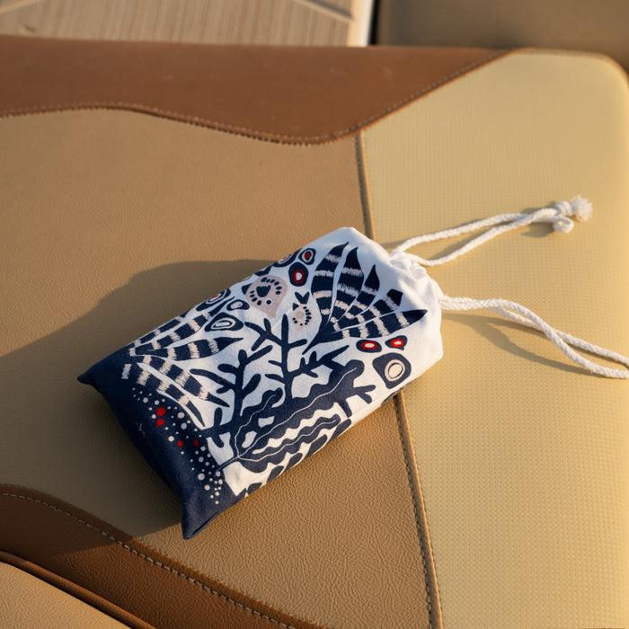 Dual-Sided Beach Towel Patterned pouch