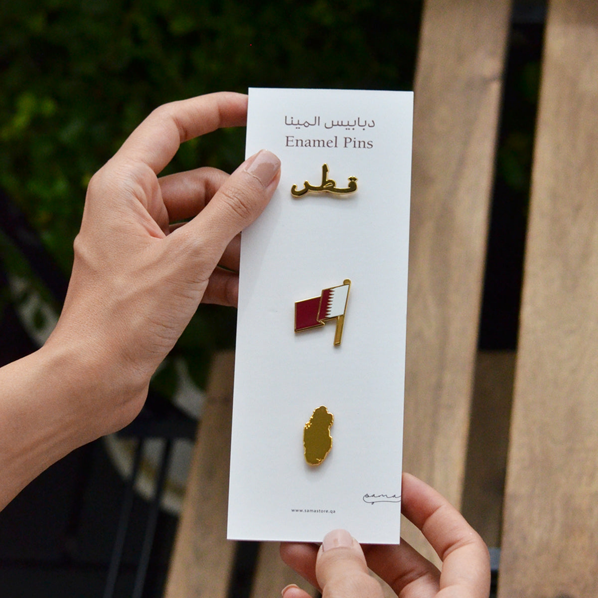 Qatar Pin Machine Qatar Enamel Pins – Sama Store