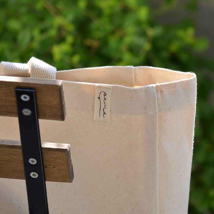 Qatar Alula Tote Bag